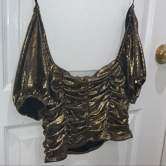 FOREVER21 Low Neck Cropped Off-sleeve Golden Glittery top - Picture 2 of 4